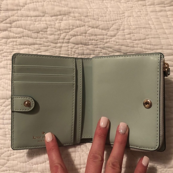 Kate spade mint color wallet - Picture 3 of 4